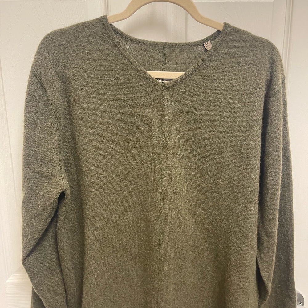 Robert Comstack Cashmere Vneck Sweater - image 2